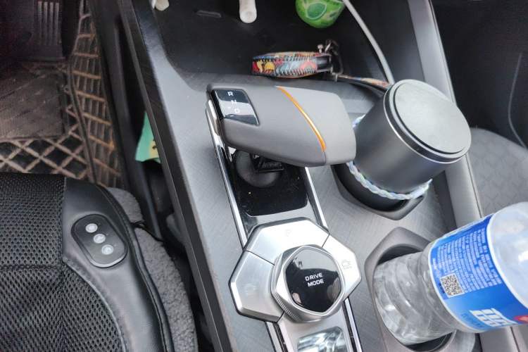 Used CHANGAN UNI-V 2022 1.5T Prestige Version Gear Lever