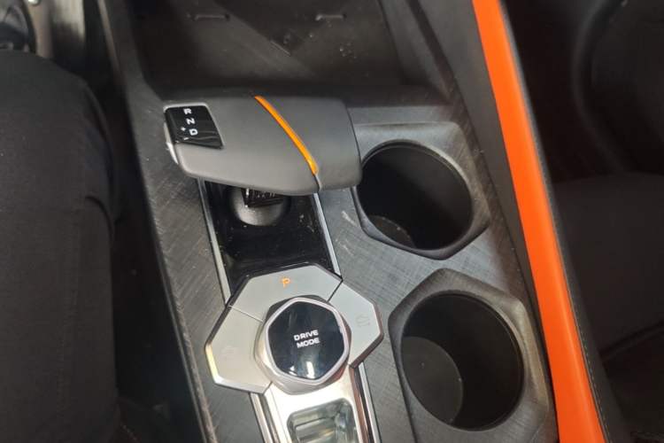 Used CHANGAN UNI-V 2022 1.5T Prestige Version Gear Lever