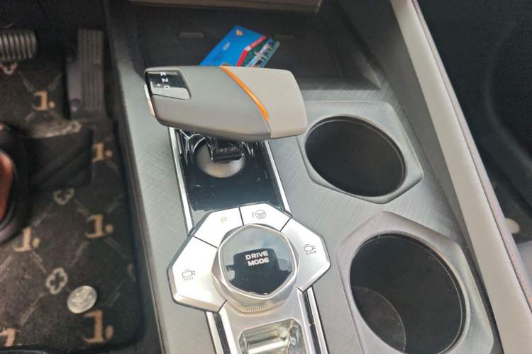 Used CHANGAN UNI-V 2022 1.5T Smart Navigation Version Gear Lever
