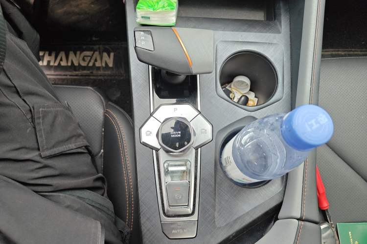 Used CHANGAN UNI-V 2022 1.5T Prestige Version Gear Lever