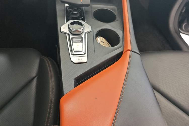 Used CHANGAN UNI-V 2022 1.5T Prestige Version Gear Lever