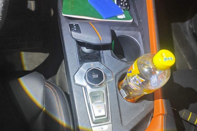 Used CHANGAN UNI-V 2022 1.5T Prestige Version Gear Lever