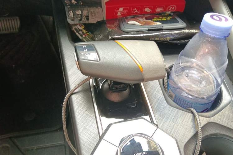 Used CHANGAN UNI-V 2022 1.5T Prestige Version Gear Lever