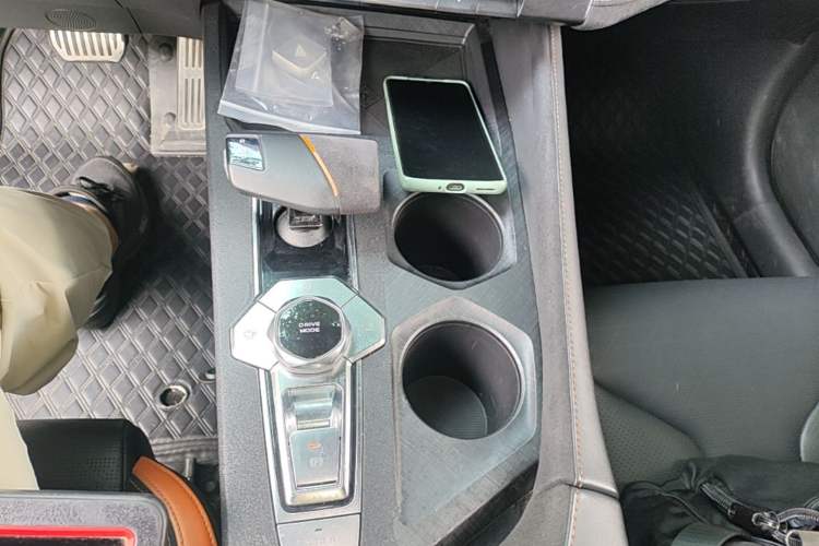 Used CHANGAN UNI-V 2022 2.0T Leading-Speed Edition Gear Lever