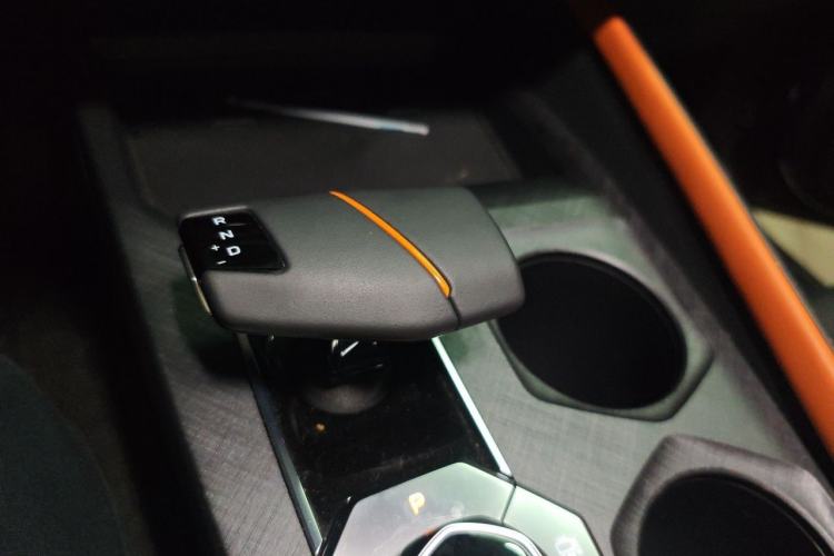 Used CHANGAN UNI-V 2022 1.5T Prestige Version Gear Lever