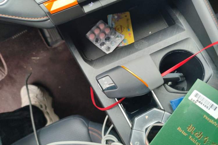 Used CHANGAN UNI-V 2022 1.5T Prestige Version Gear Lever