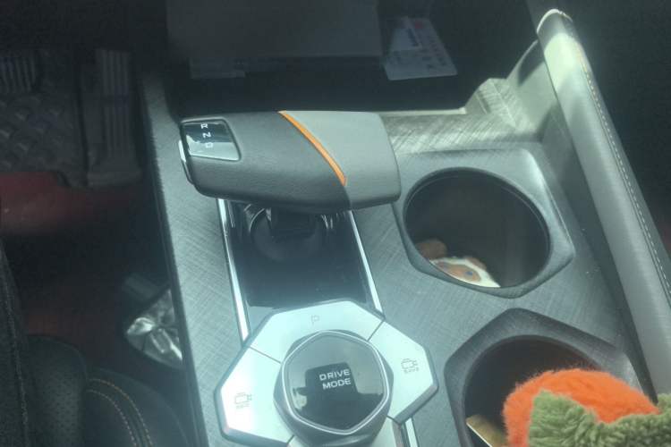 Used CHANGAN UNI-V 2022 1.5T Prestige Version Gear Lever