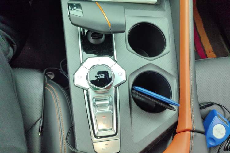 Used CHANGAN UNI-V 2022 1.5T Sport Edition Gear Lever