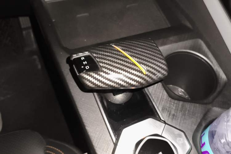 Used CHANGAN UNI-V 2022 1.5T Prestige Version Gear Lever