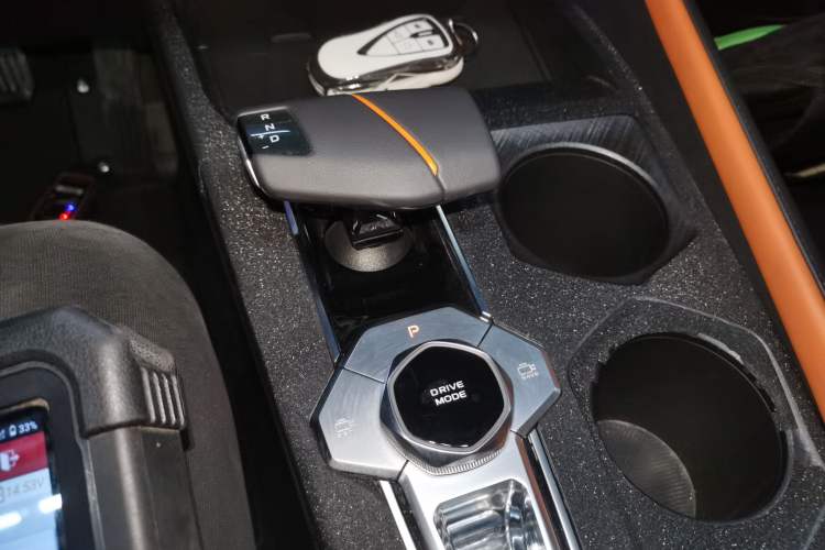 Used CHANGAN UNI-V 2022 1.5T Prestige Version Gear Lever