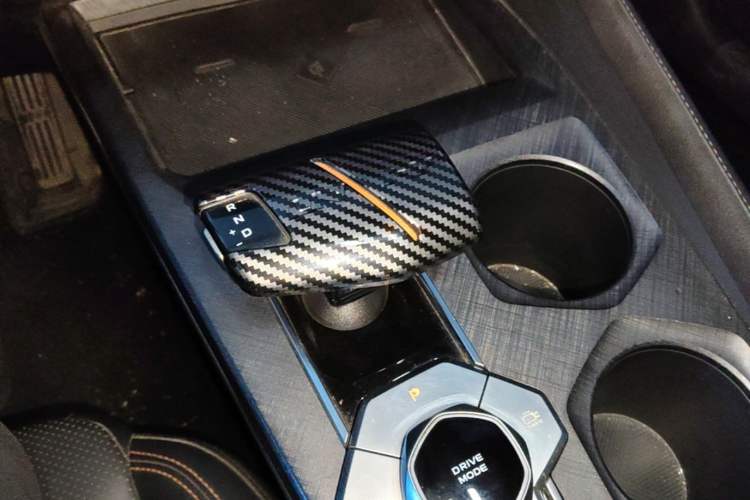 Used CHANGAN UNI-V 2022 1.5T Sport Edition Gear Lever