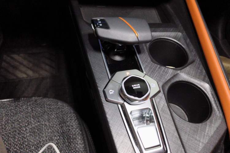 Used CHANGAN UNI-V 2022 1.5T Prestige Version Gear Lever