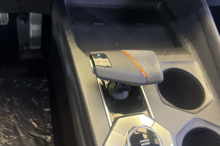 Used CHANGAN UNI-V 2022 2.0T Leading-Speed Edition Gear Lever