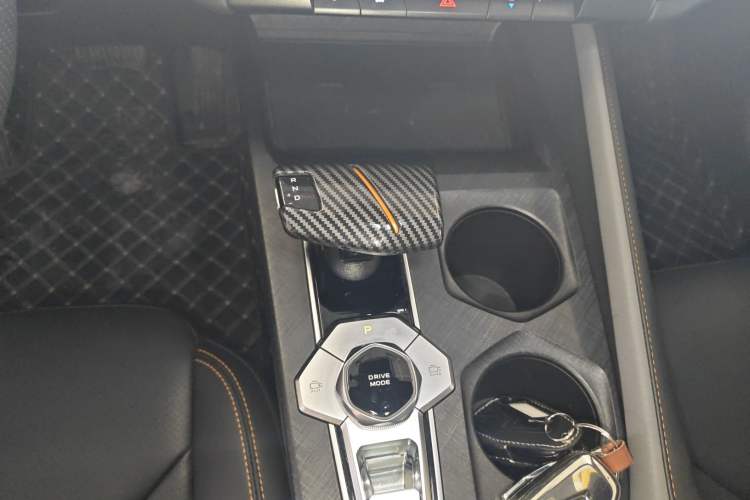 Used CHANGAN UNI-V 2022 1.5T Prestige Version Gear Lever