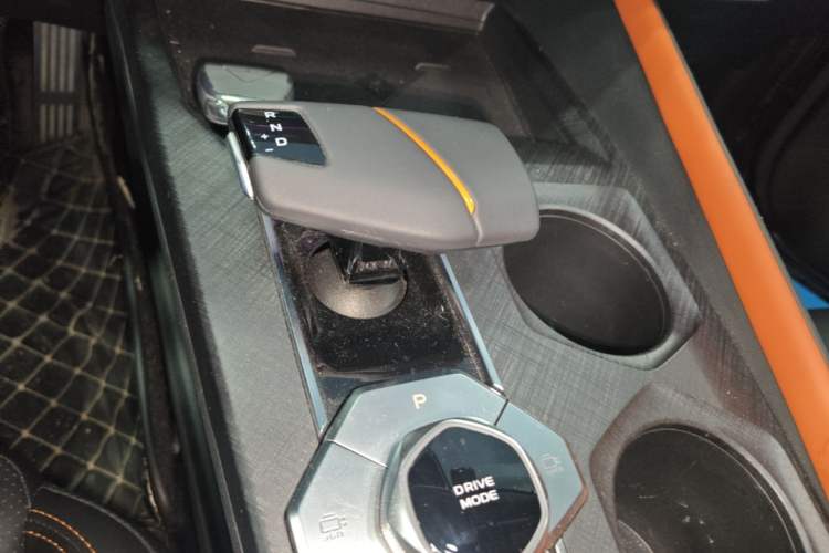 Used CHANGAN UNI-V 2022 1.5T Prestige Version Gear Lever