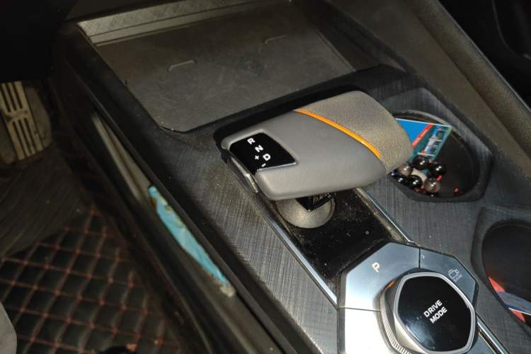 Used CHANGAN UNI-V 2022 2.0T Leading-Speed Edition Gear Lever