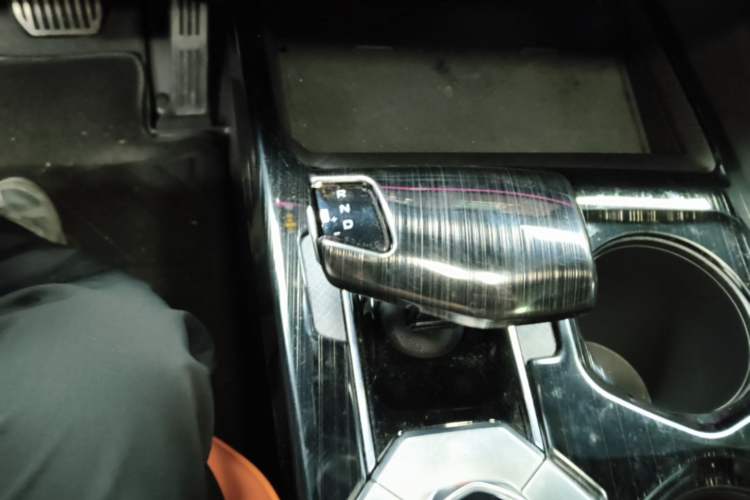 Used CHANGAN UNI-V 2022 2.0T Leading-Speed Edition Gear Lever