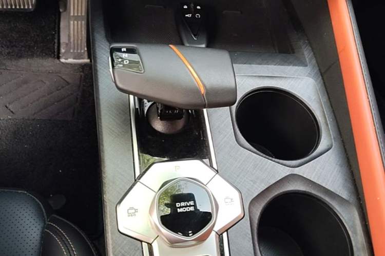 Used CHANGAN UNI-V 2022 1.5T Prestige Version Gear Lever