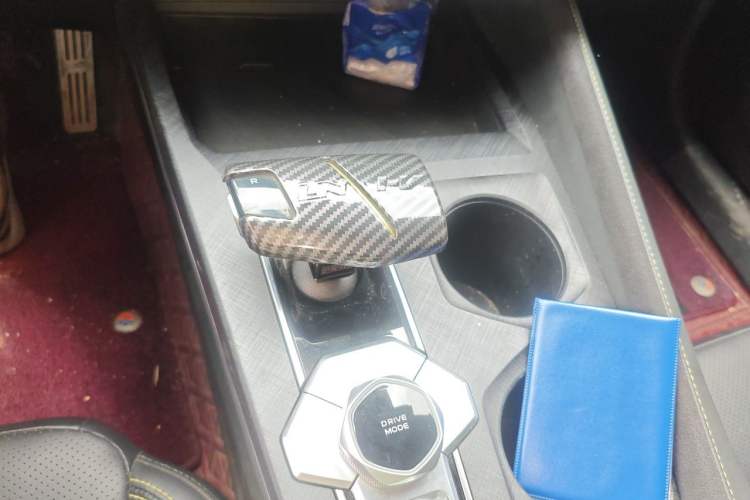 Used CHANGAN UNI-V 2022 1.5T Sport Edition Gear Lever