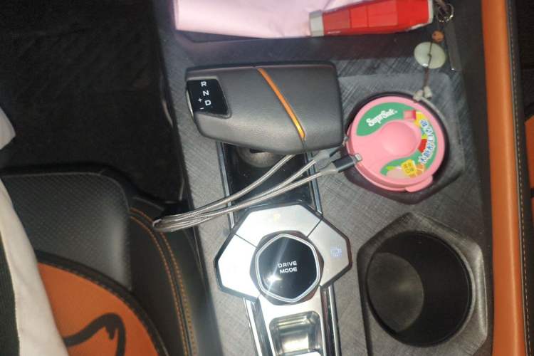 Used CHANGAN UNI-V 2022 1.5T Prestige Version Gear Lever