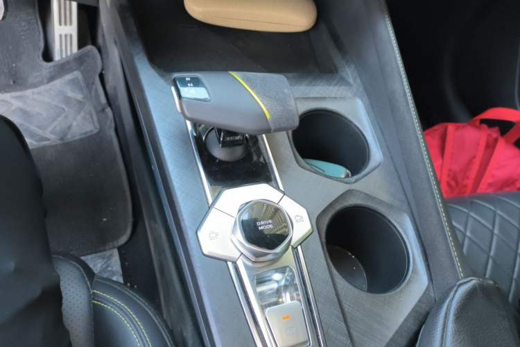 Used CHANGAN UNI-V 2022 1.5T Sport Edition Gear Lever