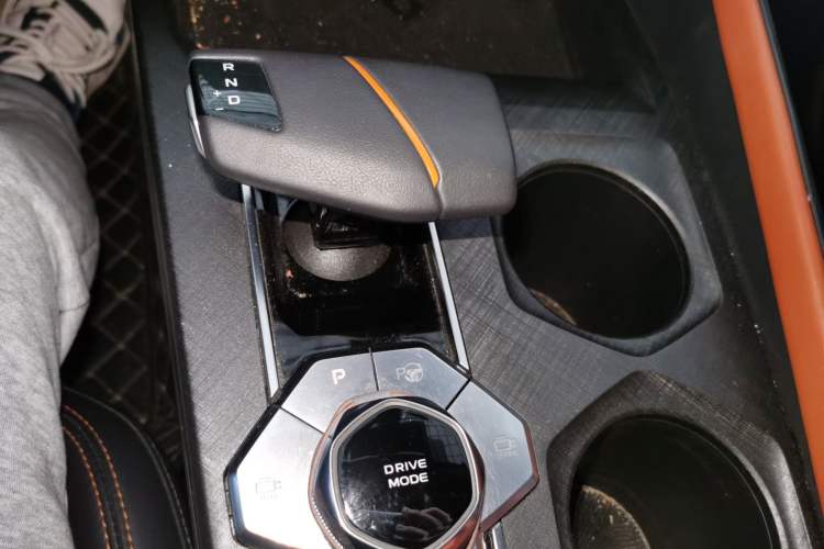Used CHANGAN UNI-V 2022 1.5T Smart Navigation Version Gear Lever
