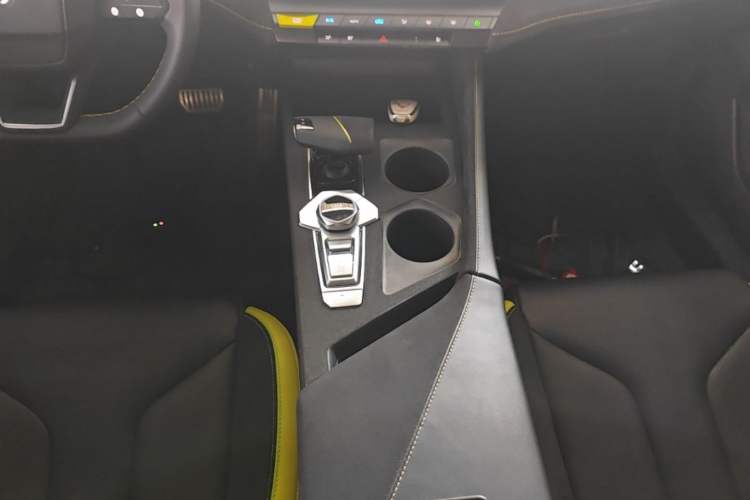 Used CHANGAN UNI-V 2022 2.0T Leading-Speed Edition Gear Lever