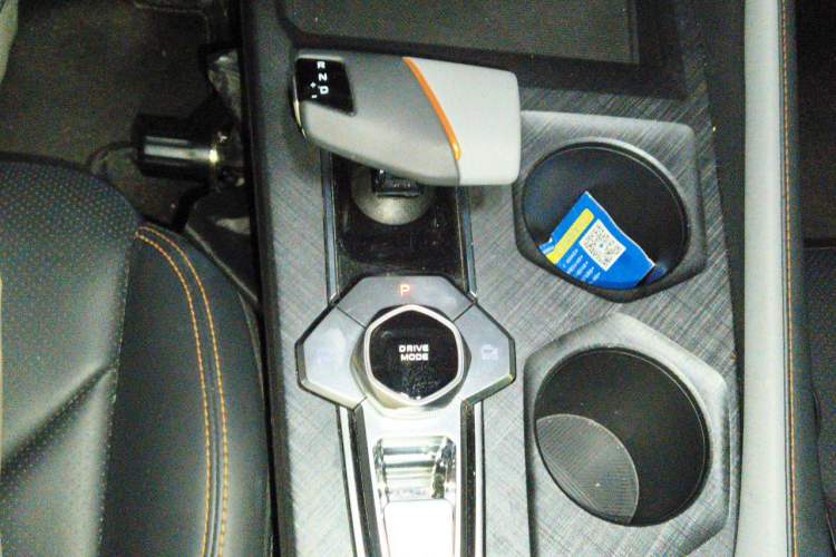 Used CHANGAN UNI-V 2022 1.5T Prestige Version Gear Lever