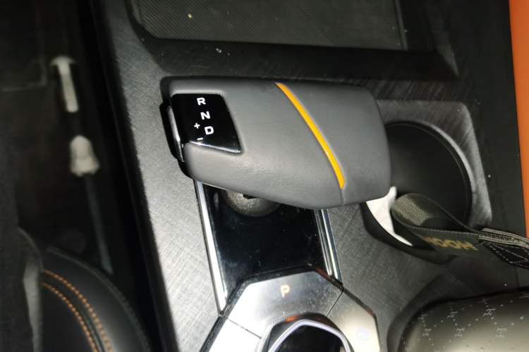 Used CHANGAN UNI-V 2022 1.5T Prestige Version Gear Lever