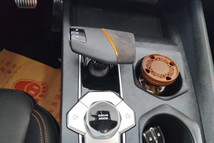 Used CHANGAN UNI-V 2022 1.5T Sport Edition Gear Lever