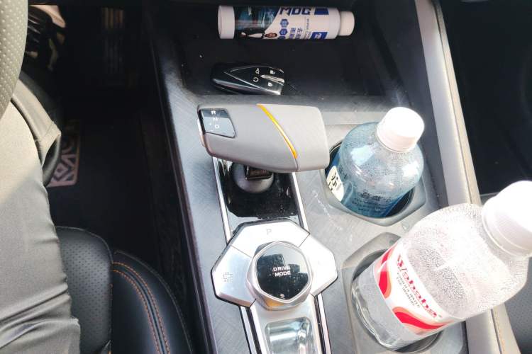Used CHANGAN UNI-V 2022 1.5T Prestige Version Gear Lever