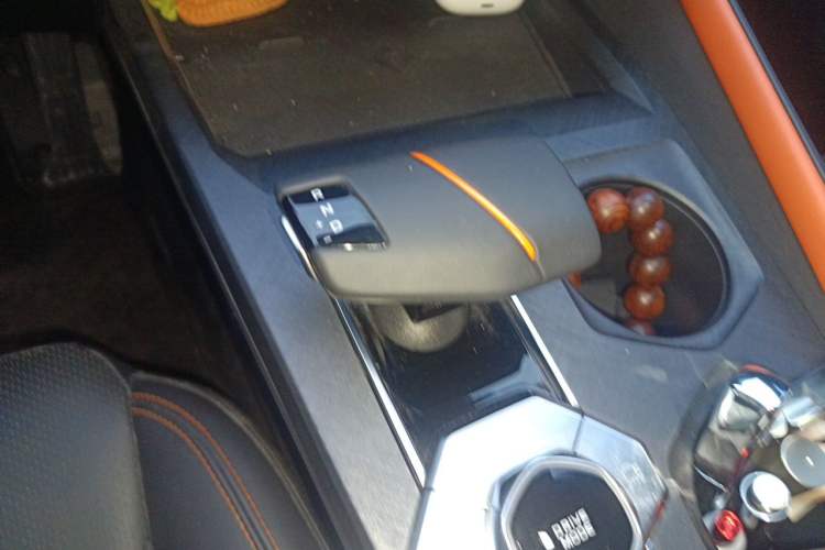 Used CHANGAN UNI-V 2022 1.5T Prestige Version Gear Lever