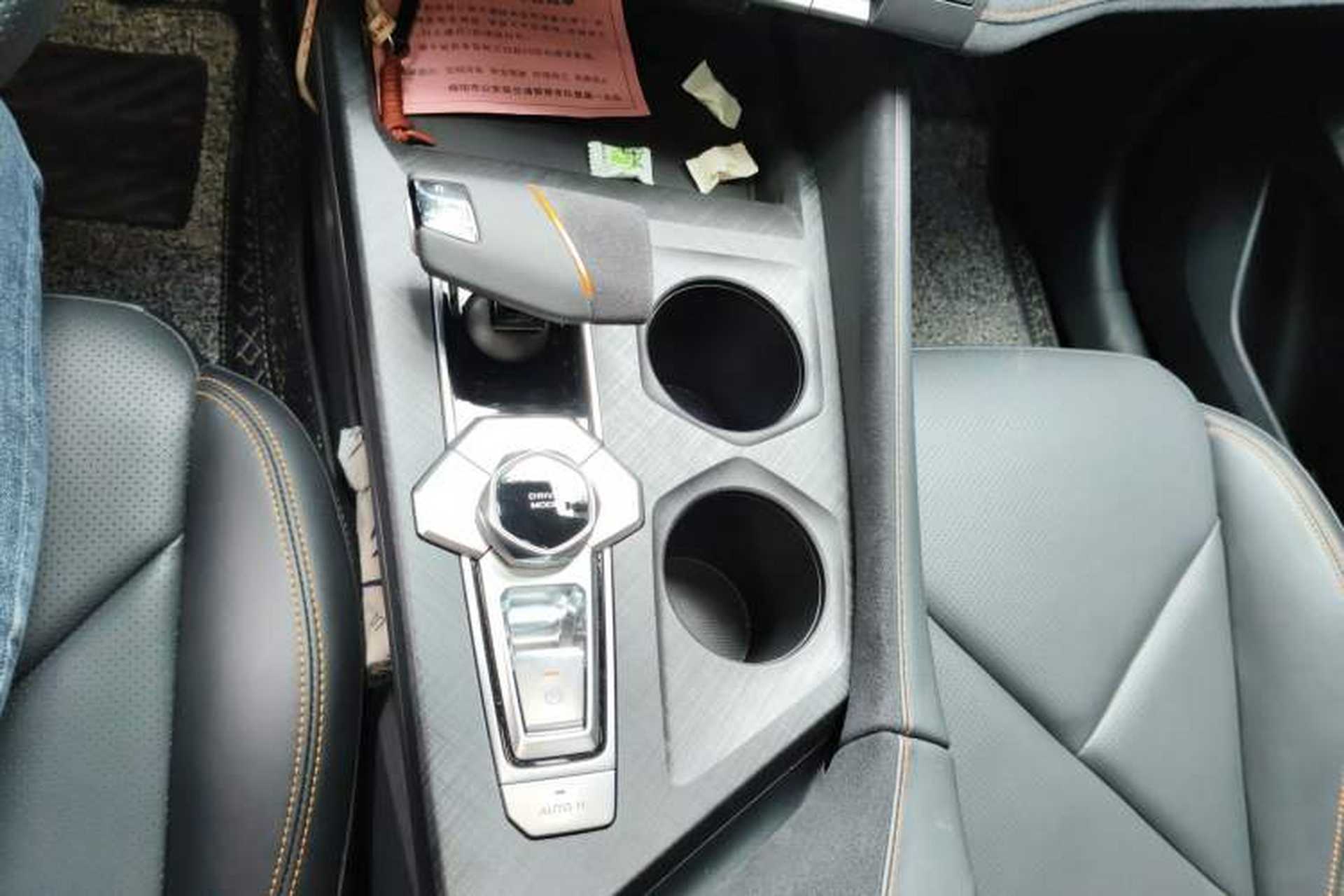 Used CHANGAN UNI-V 2022 1.5T Sport Edition Gear Lever