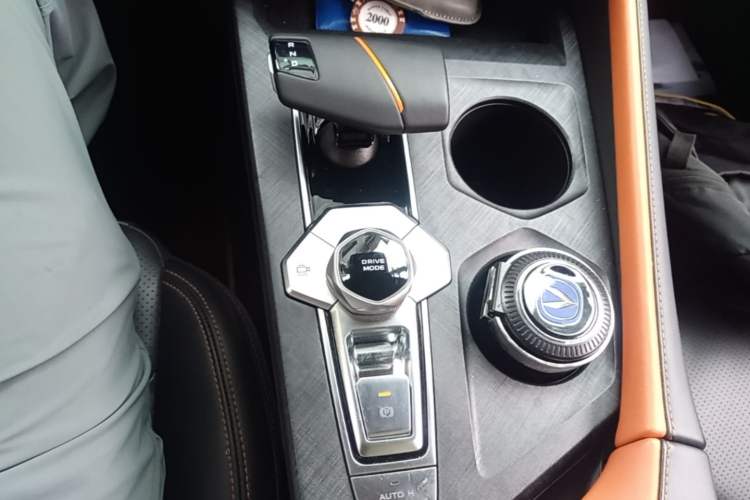 Used CHANGAN UNI-V 2022 1.5T Prestige Version Gear Lever