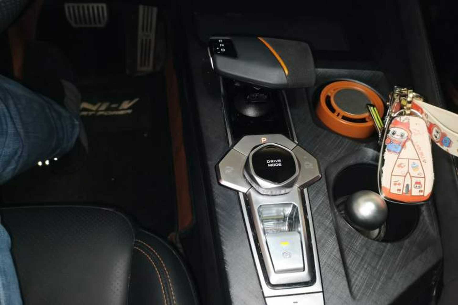 Used CHANGAN UNI-V 2022 1.5T Sport Edition Gear Lever