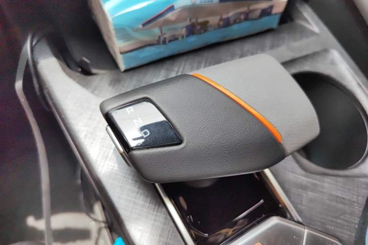 Used CHANGAN UNI-V 2022 1.5T Prestige Version Gear Lever