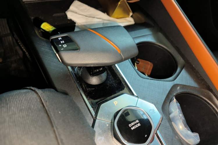 Used CHANGAN UNI-V 2022 1.5T Prestige Version Gear Lever