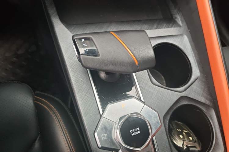Used CHANGAN UNI-V 2022 1.5T Prestige Version Gear Lever