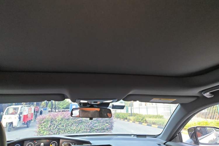 Used CHANGAN UNI-V 2022 1.5T Prestige Version Headliner