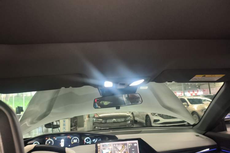 Used CHANGAN UNI-V 2022 1.5T Prestige Version Headliner