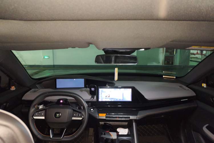 Used CHANGAN UNI-V 2022 1.5T Prestige Version Headliner