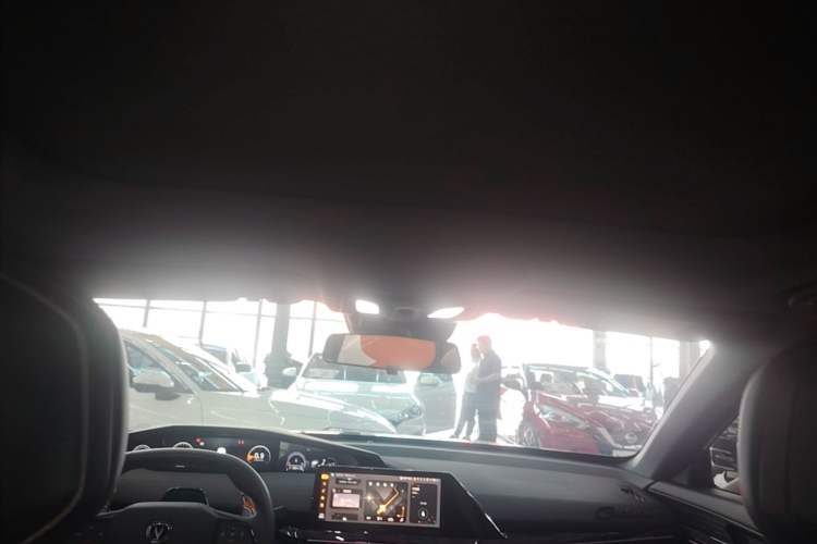 Used CHANGAN UNI-V 2022 1.5T Prestige Version Headliner