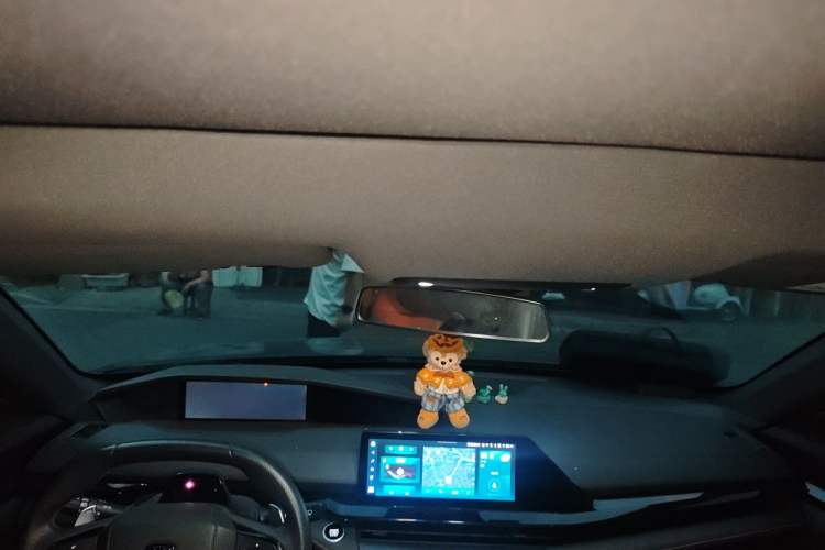 Used CHANGAN UNI-V 2022 1.5T Prestige Version Headliner