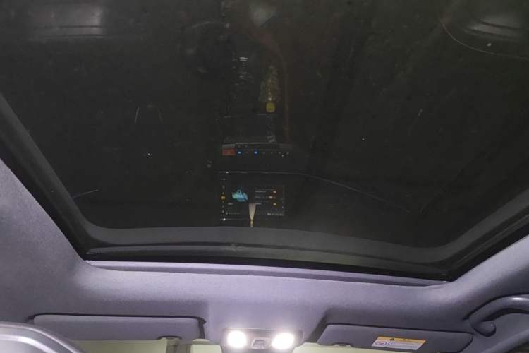 Used CHANGAN UNI-V 2022 1.5T Prestige Version Headliner