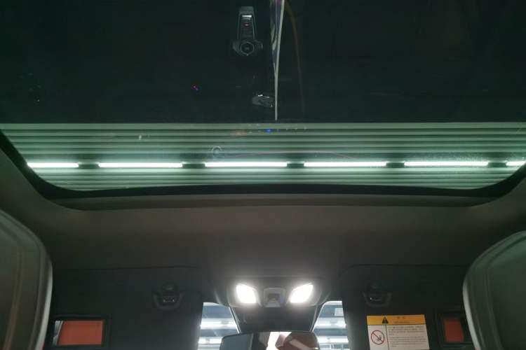 Used CHANGAN UNI-V 2022 1.5T Prestige Version Headliner