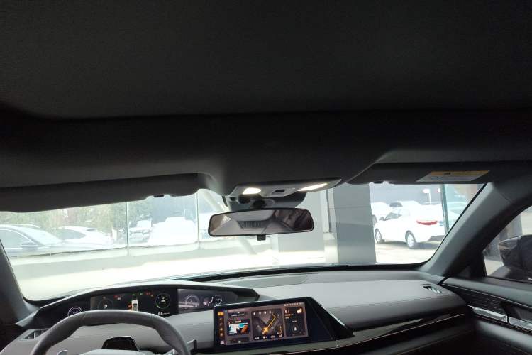 Used CHANGAN UNI-V 2022 1.5T Prestige Version Headliner