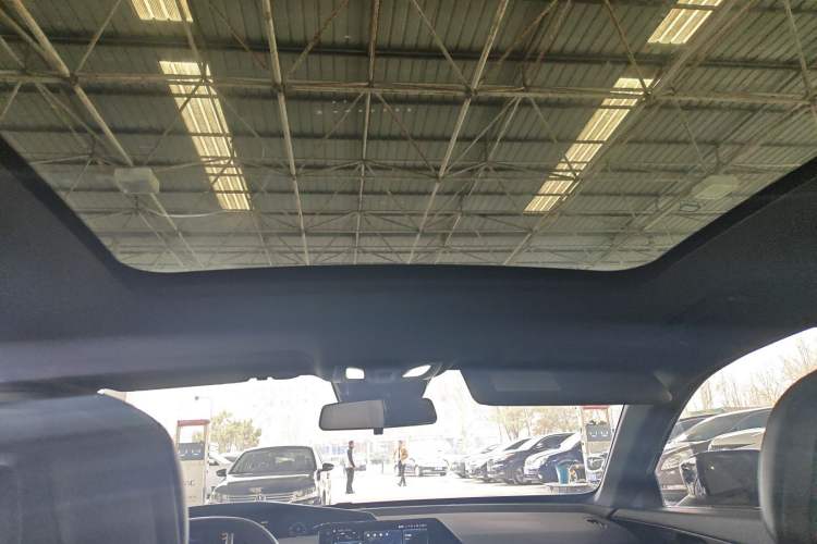 Used CHANGAN UNI-V 2022 1.5T Prestige Version Headliner