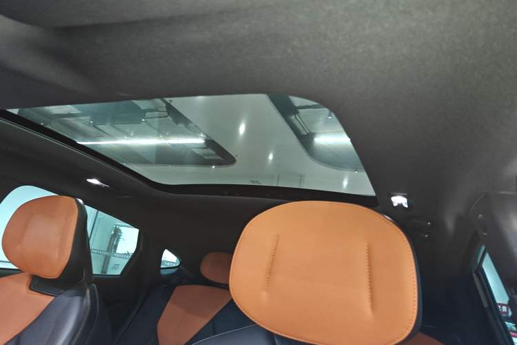 Used CHANGAN UNI-V 2022 1.5T Prestige Version Headliner