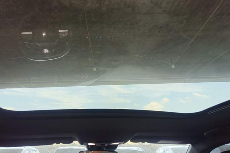 Used CHANGAN UNI-V 2022 1.5T Prestige Version Headliner