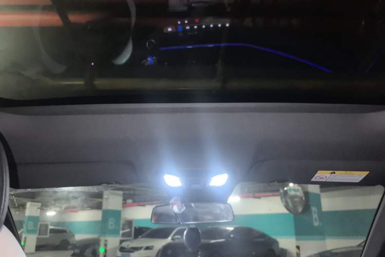 Used CHANGAN UNI-V 2022 1.5T Prestige Version Headliner